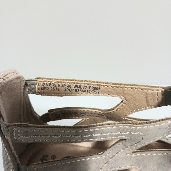 women's Earth Spirit Kendra Gladiator wedge sandals is back zip , colorTaupe, - Picture 5 of 7